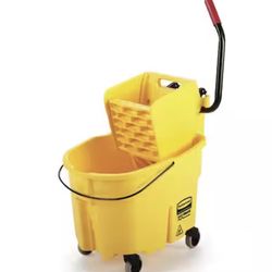 Rubbermaid Commercial Products WaveBrake 35 Qt. Plastic Mop Bucket with Wringer