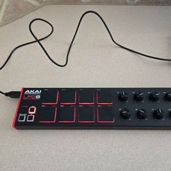 AKAI LPD8 MK2 Beats Maker drum pad
