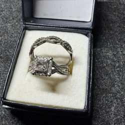 Princess Cut Halo Diamond Engagement Ring Set – White Gold