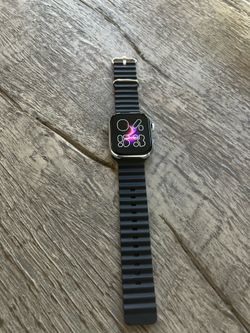 D300 Smartwatch  with headphones