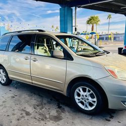 2004 Toyota Sienna