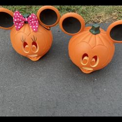Light up Halloween Mickey pumpkins