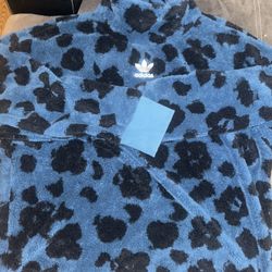 Women’s Adidas Blue Cheetah Print Sherpa Sweatshirt Size Small