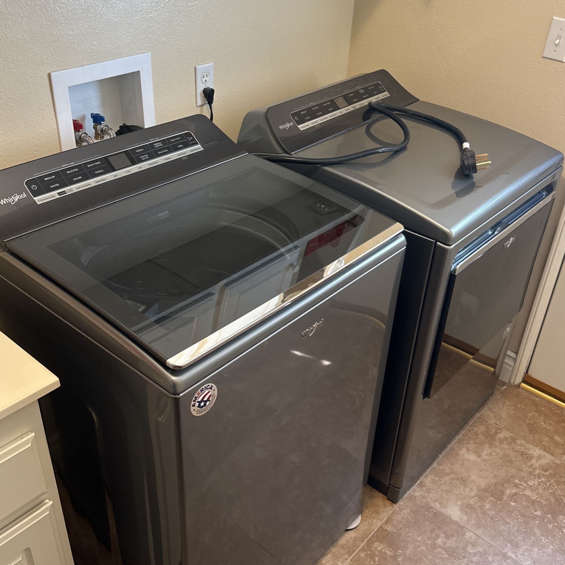 Whirlpool Washer And Electric Dryer 