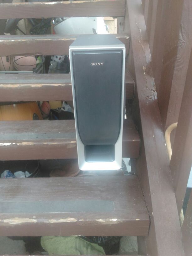 Sony SS- ts55 front left speaker and a Sony SS-ws53 subwoofer speaker