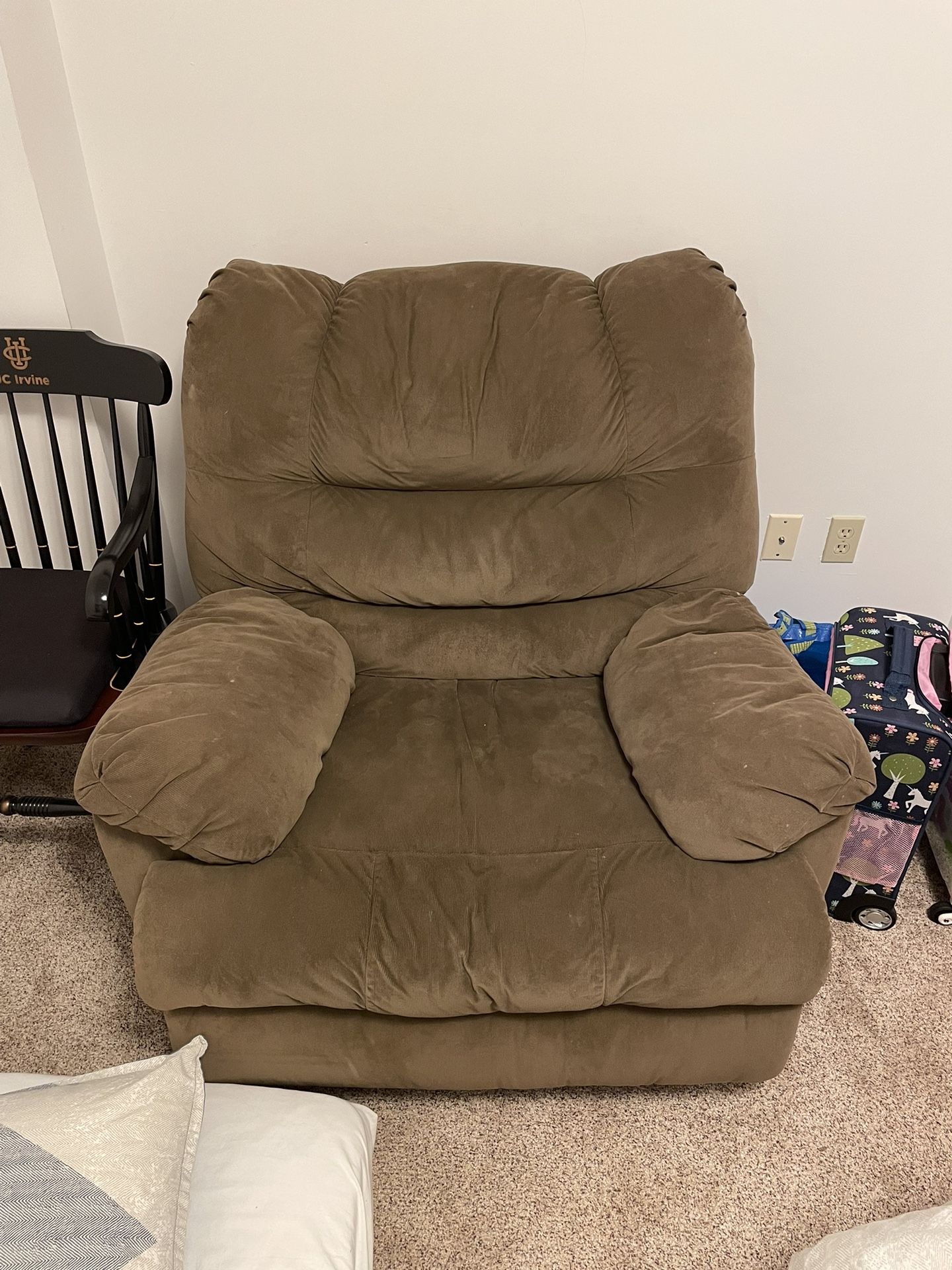Free Comfortable Rocking Chair Recliner