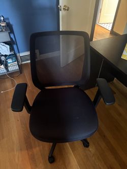 Desk chair