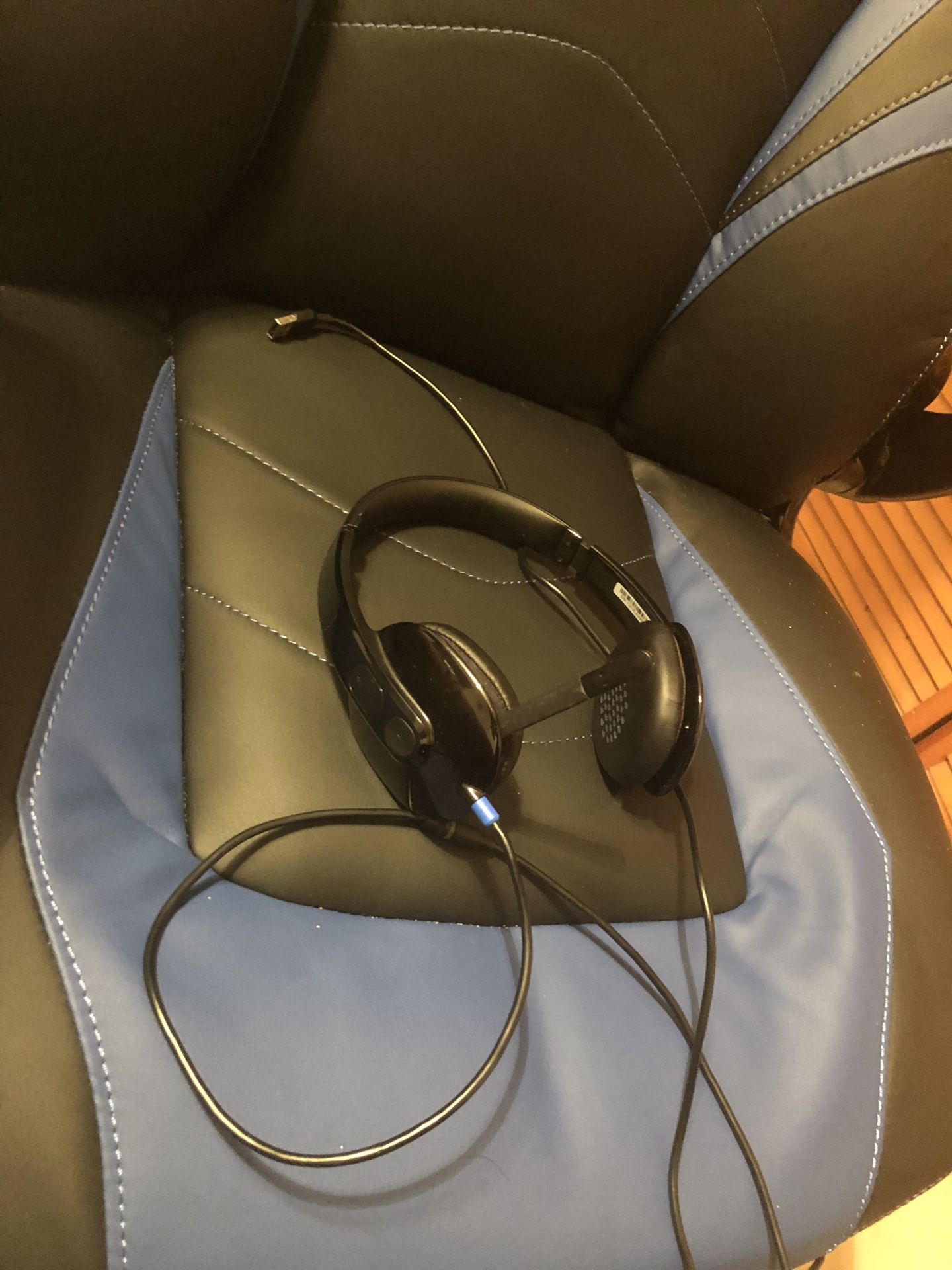 Logitech usb headset and speakers/sub