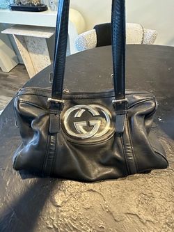 Gucci black leather bag