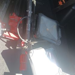 Husky Lamp With Stand & Portable Lights