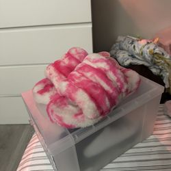 Ugg Fluff Yeah - pink & white