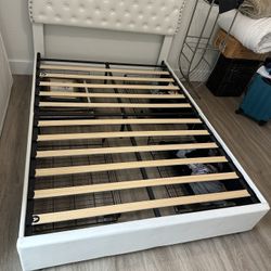 Super Clean Full Size Bed