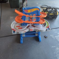 Hot Wheels Car Track