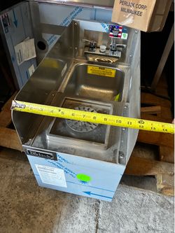 Perlick under bar dump sink with glass rinser faucet( new)
