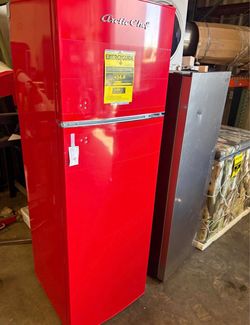 Arctic Chef Red Top-Freezer Refrigerator