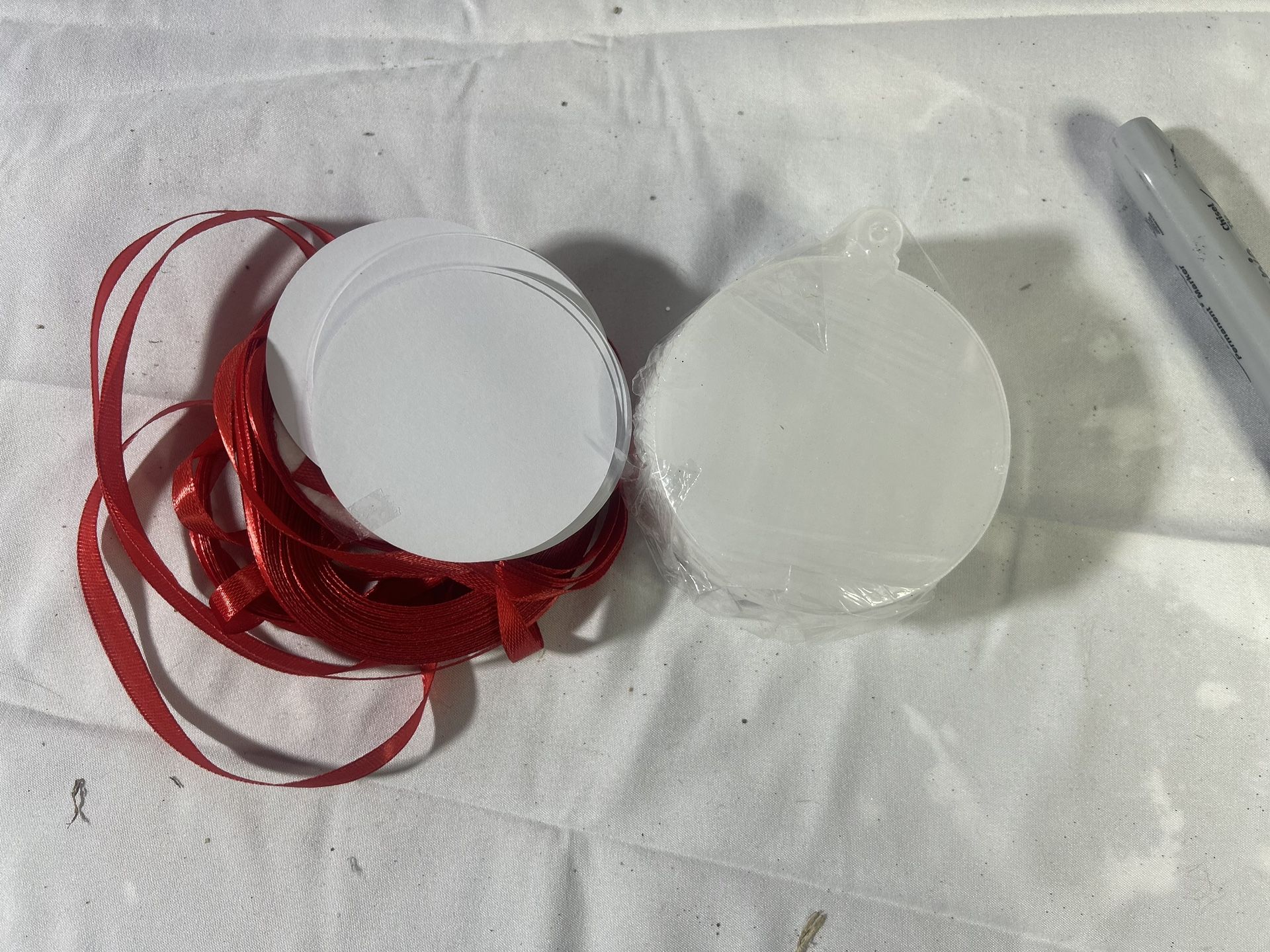Make your own ornament- 28 pice set 