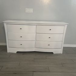 White 6 Drawer Dresser 