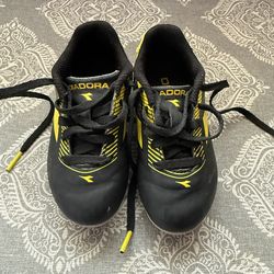 Toddler soccer cleats