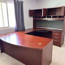Desk / Home Office 