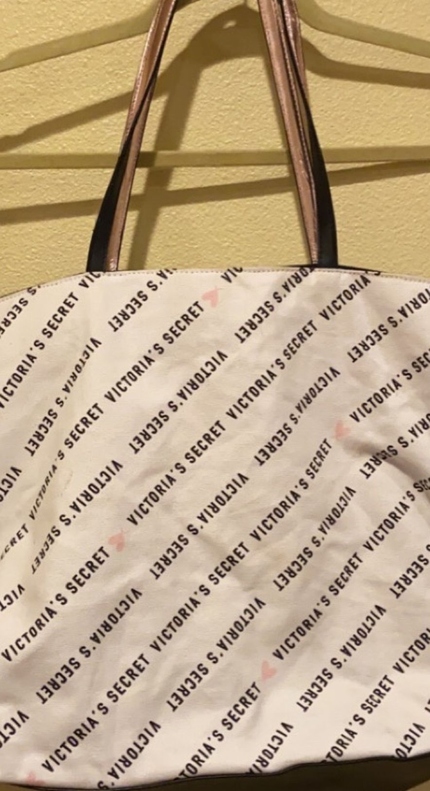 Vs tote and Pink Tote