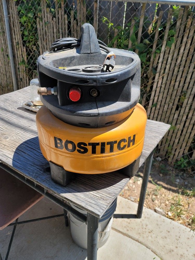 Air Compressor 6 Gallon 150psi