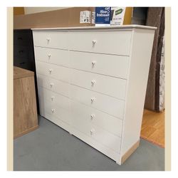 Dresser/Twelve drawers dresser