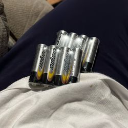 8 Energizer AA Batteries 