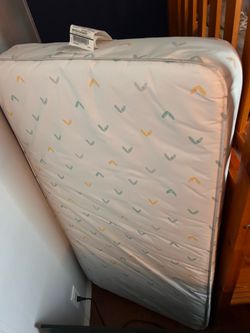 Toddler bed