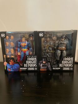 Mafex the dark knight returns Batman and Superman bundle please read description