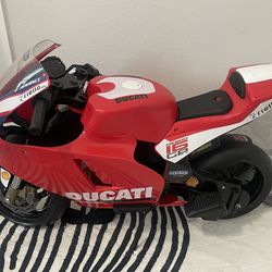 PEG PEREGO DUCATI GP (12 VOLT) 🔥 BRAND NEW!!
