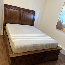 Queen Size Bed- Mattress- Storage 