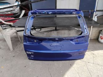 Honda CR-V 2023-2026 tailgate oem