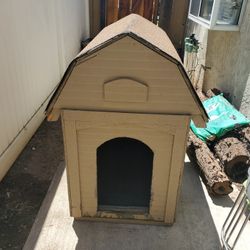 Wooden Dog House 