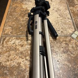 MX 2000 Tripod/ Used Once… 10.00