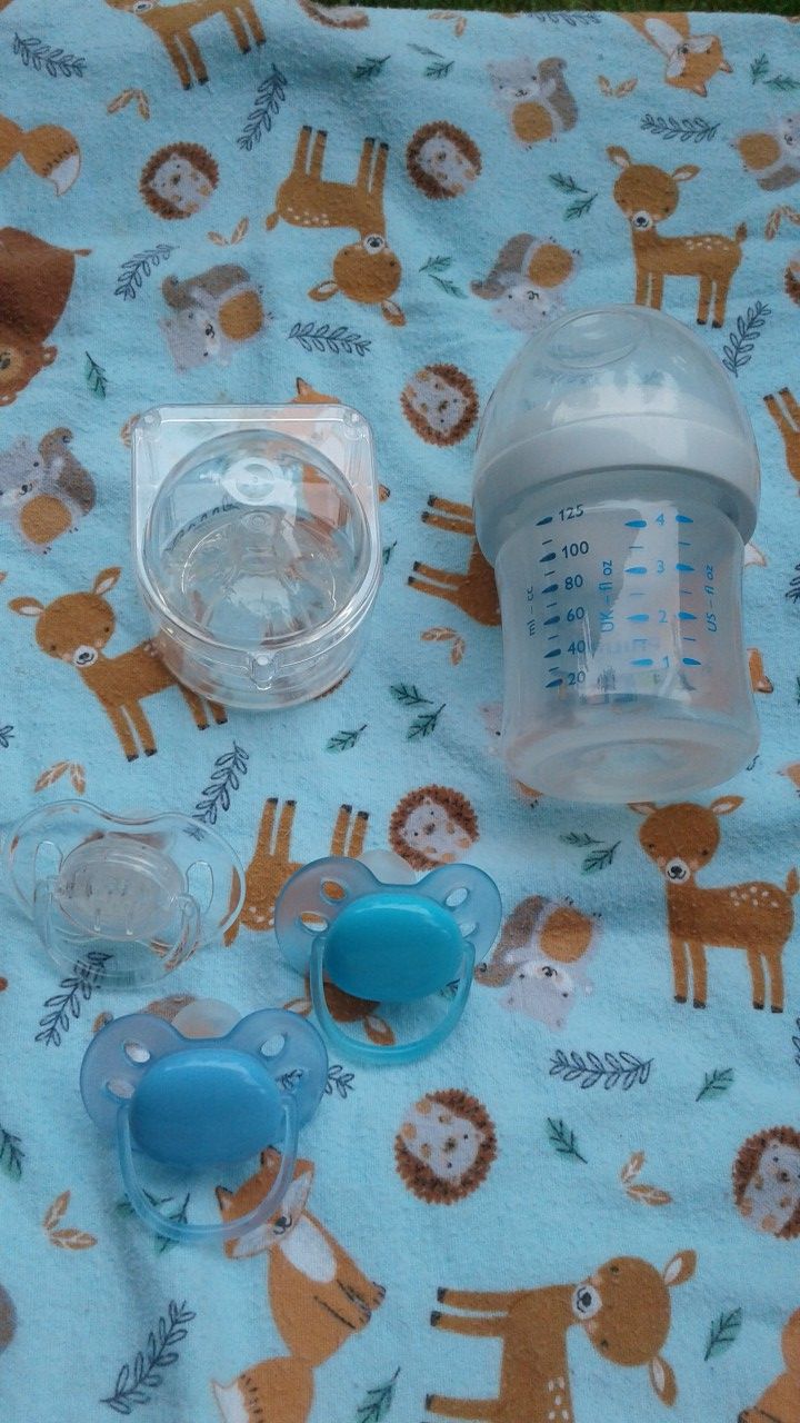 Free Philips Avent Pacifier's & Baby Bottles