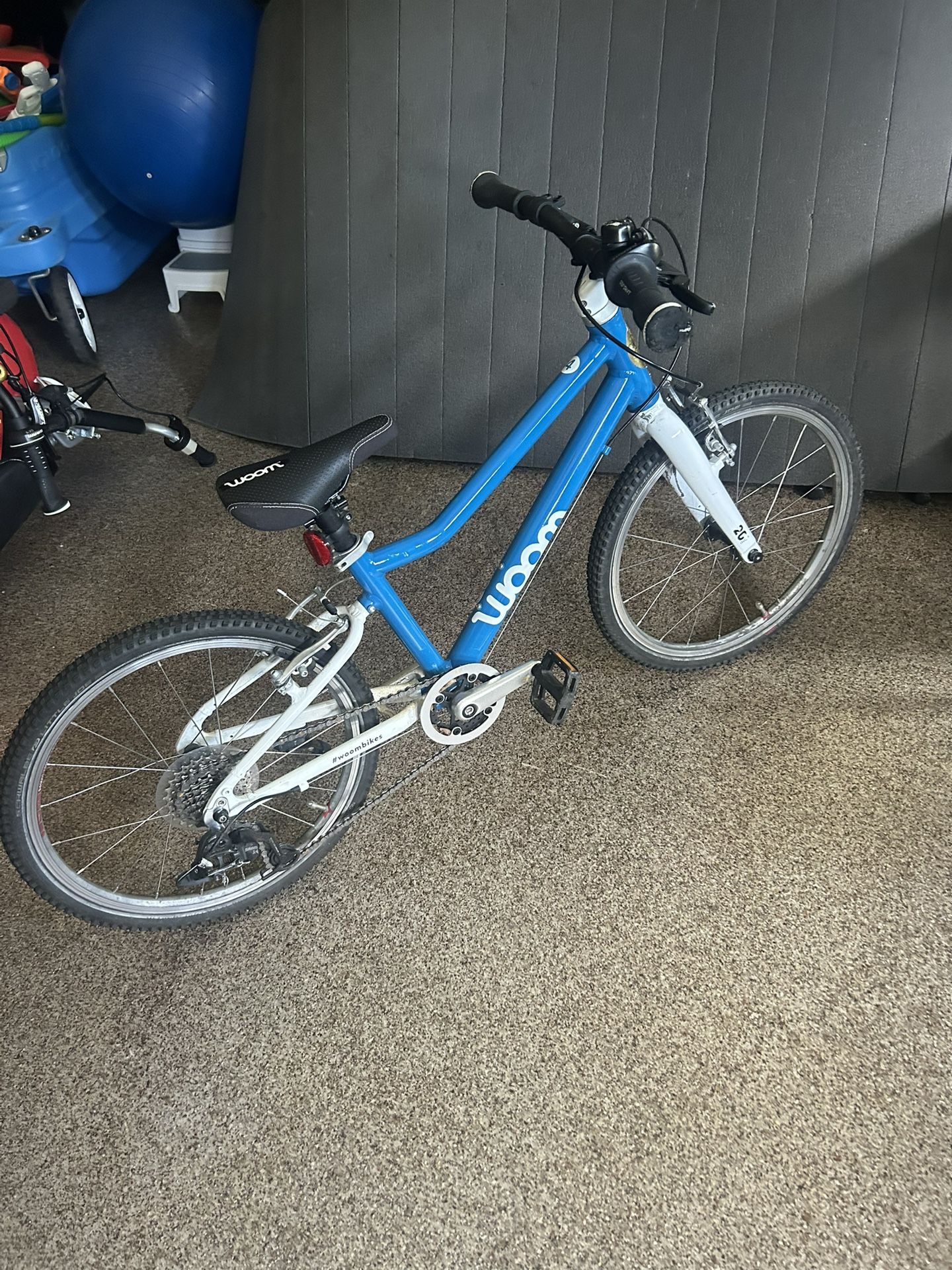 Woom 4 Kids Bike