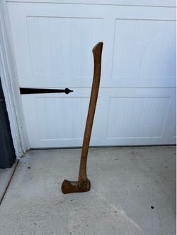 single-bit felling axe