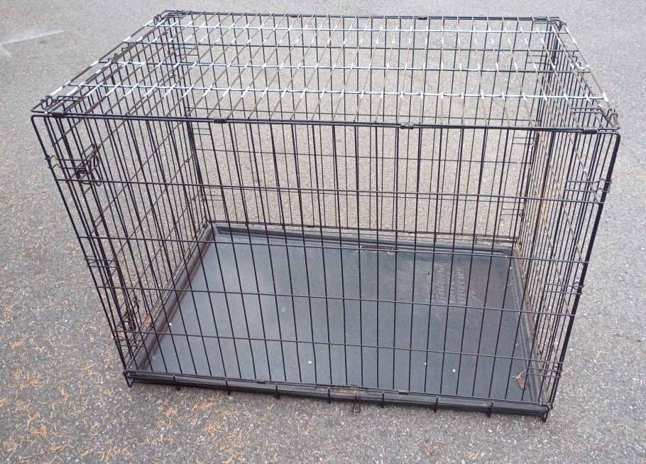 Large Metal Dog Kennel 42" L X 27 1/2 " W X 30 1/4" H