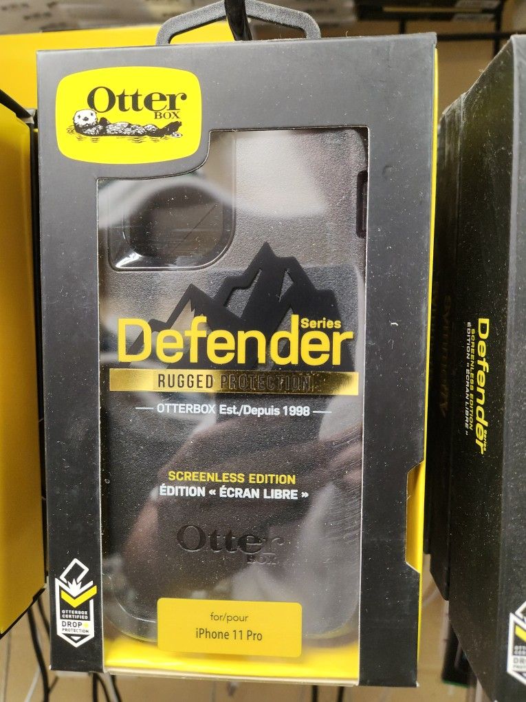 11 pro otter box defender case w clip
