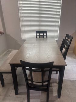 MOVING SALE! Full Dining Rom Set! $350 OBO