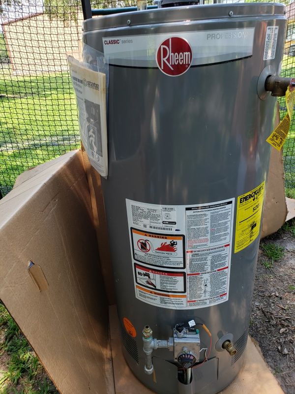 WATER HEATER NATURAL GAS RHEEM CLASSIC SERIES PROFESSIONAL for Sale in