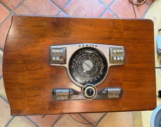 Restored Zenith 10H551 Chair-side Antique radio AM added Aux jack.