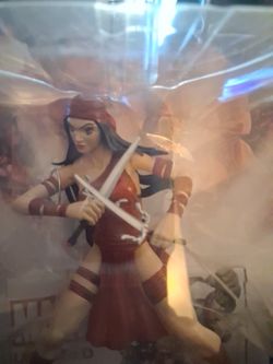 ELEKTRA Marvel Select