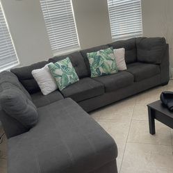 2 Piece Sectional With Right Arm Facing Queen Sleeper Sofa