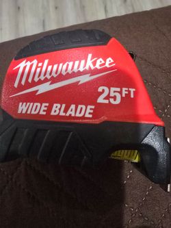 Milwaukee Wide Blade Tape Measure .25FT,