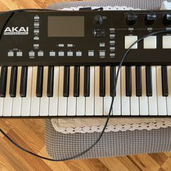 Advance Akai 61 Keyboard 