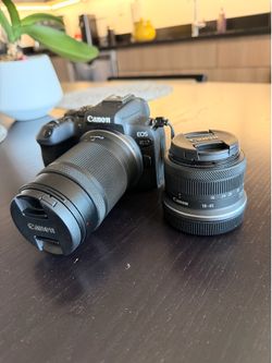 Canon r10 plus 2 lenses