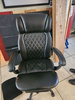 Computer chair /  desk chair