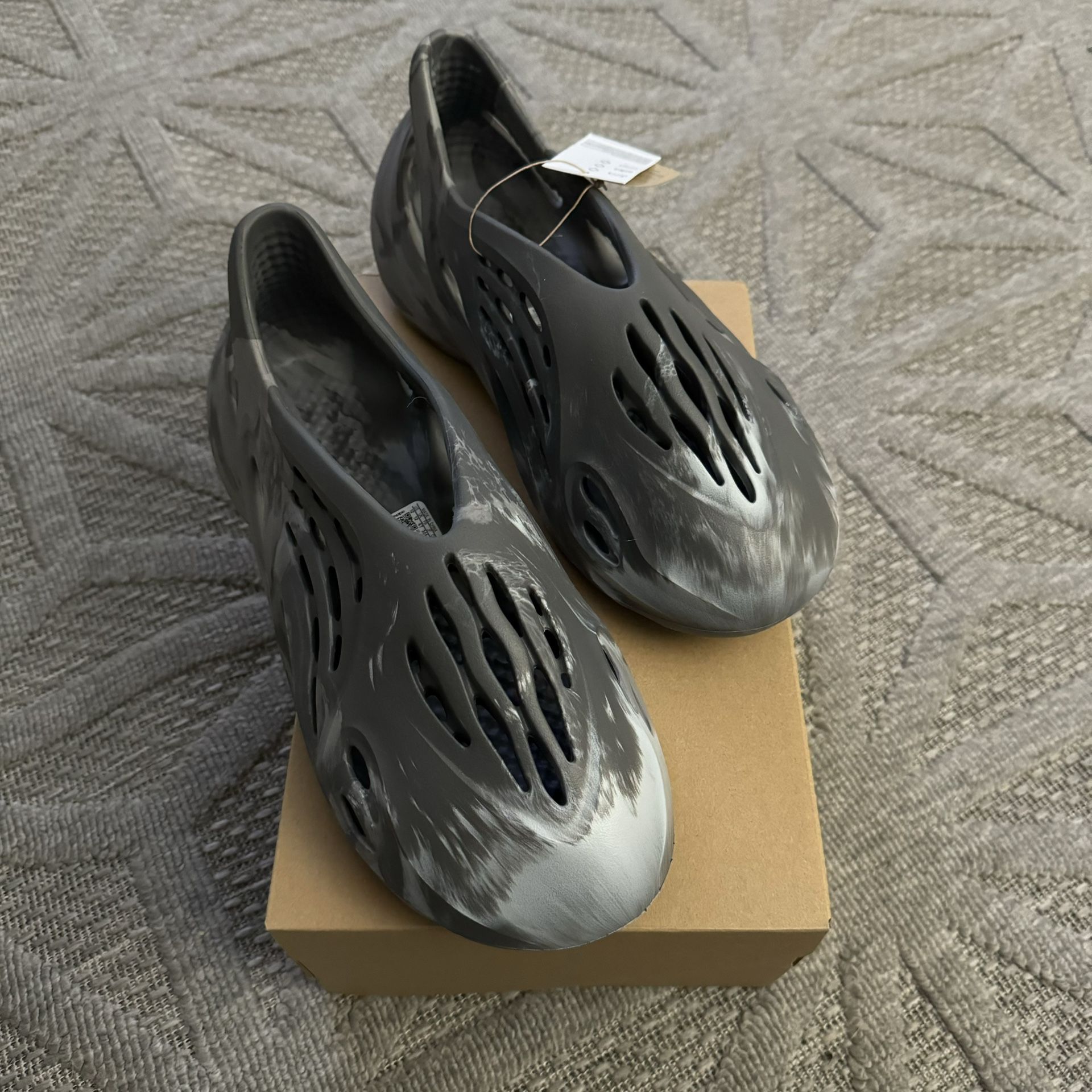 Adidas Yeezy Foam RNR Mx Granite Size 12