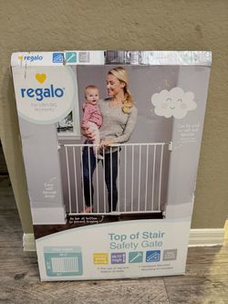 Regalo Top of Stair Gate